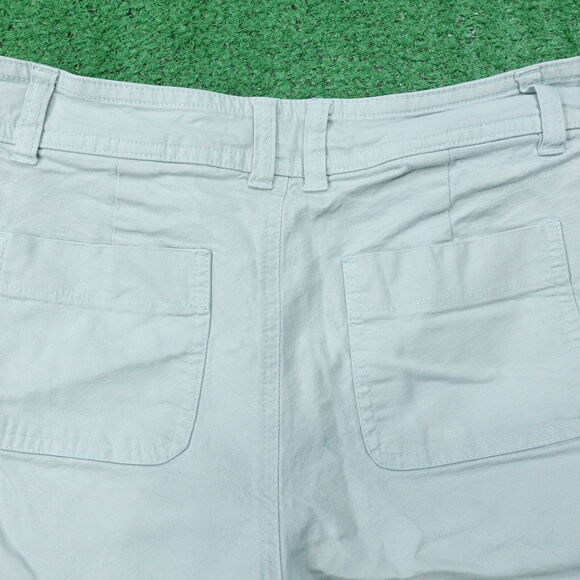 A NEW DAY STRETCH GREEN SHORTS WOMENS SIZE 2 - Picture 4 of 6